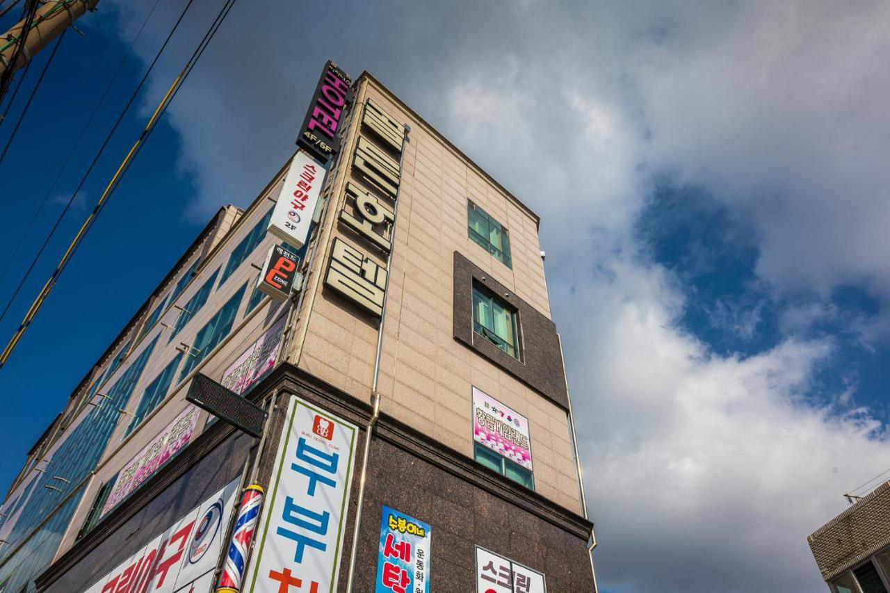 Golden Business Hotel Seosan Exterior photo