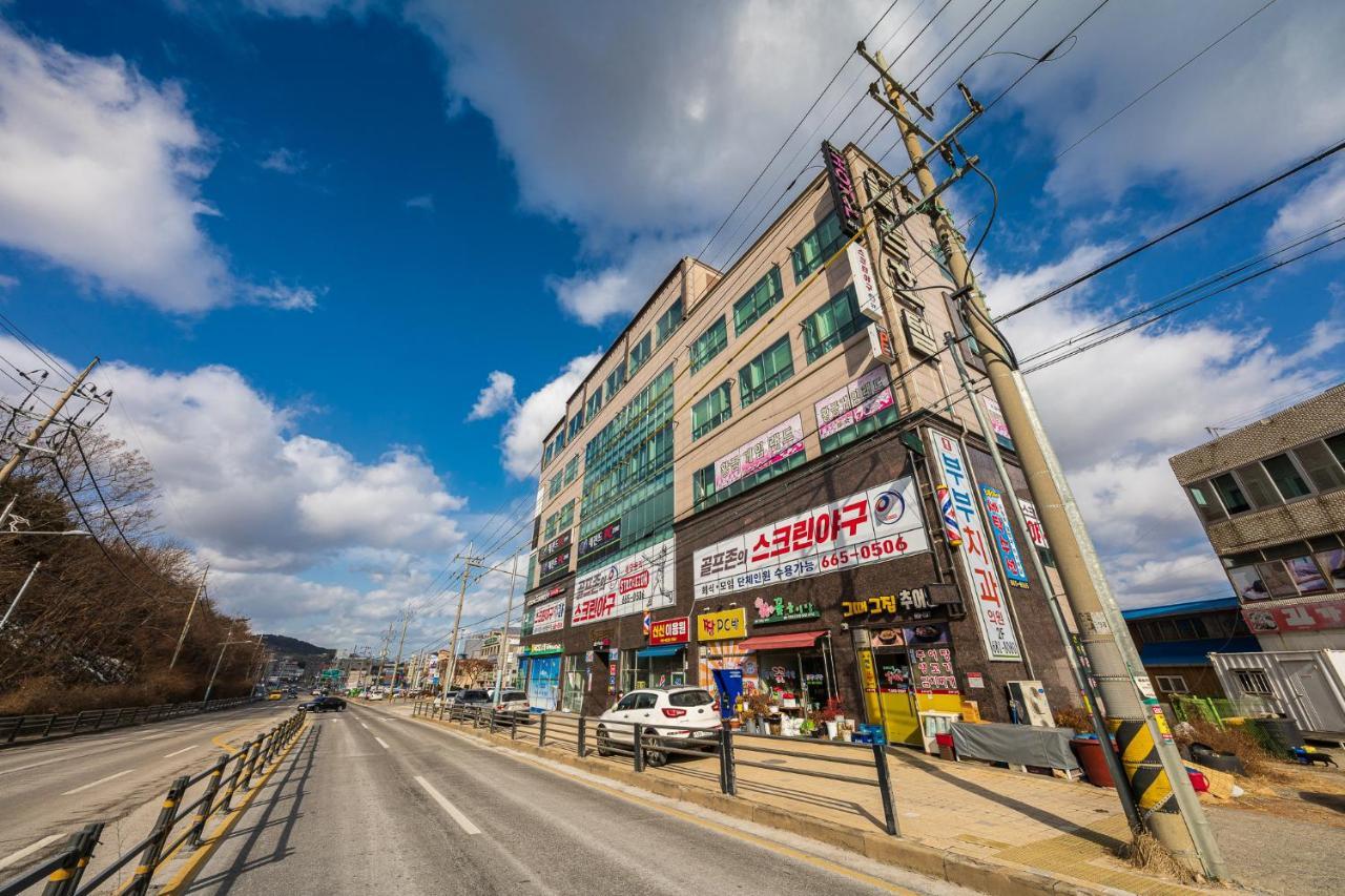 Golden Business Hotel Seosan Exterior photo